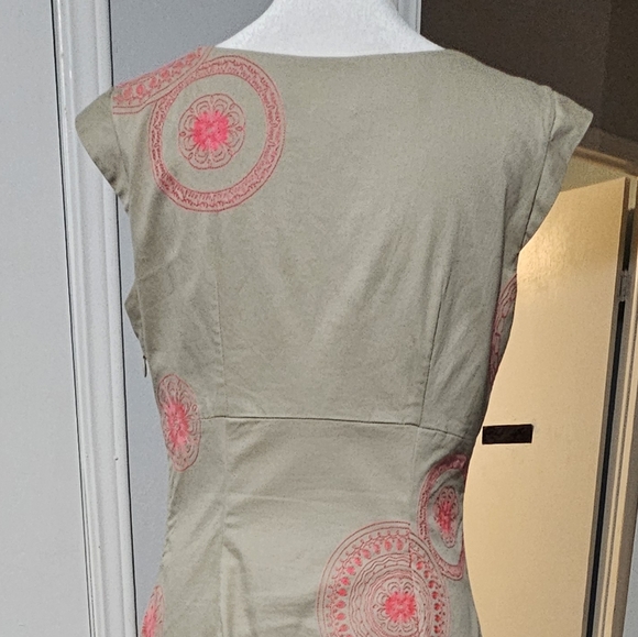 Boden | Embroidered Circular/Floral Mandala Sheath Style Midi Dress - Picture 3 of 12